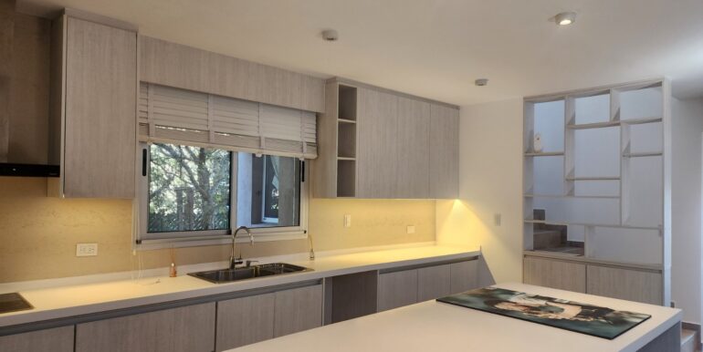 WhatsApp Image 2025-06-04 at 09.50.55