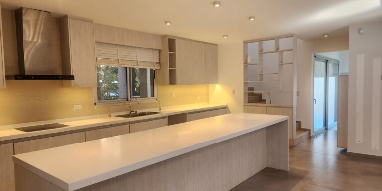 WhatsApp Image 2025-06-04 at 09.50.56 (3)