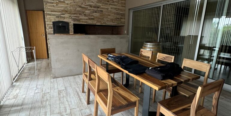 WhatsApp Image 2025-06-04 at 09.51.02 (2)