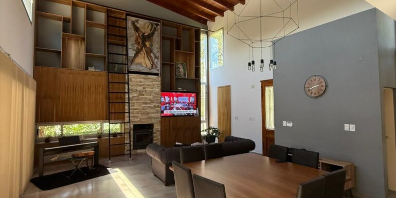 WhatsApp Image 2025-06-04 at 09.51.04 (1)